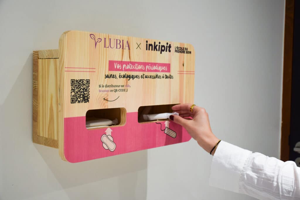 Distributeurs protections hygiéniques Lubia x Inkipit